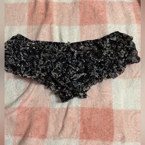 NWOT Blackheart ruffled boyshorts